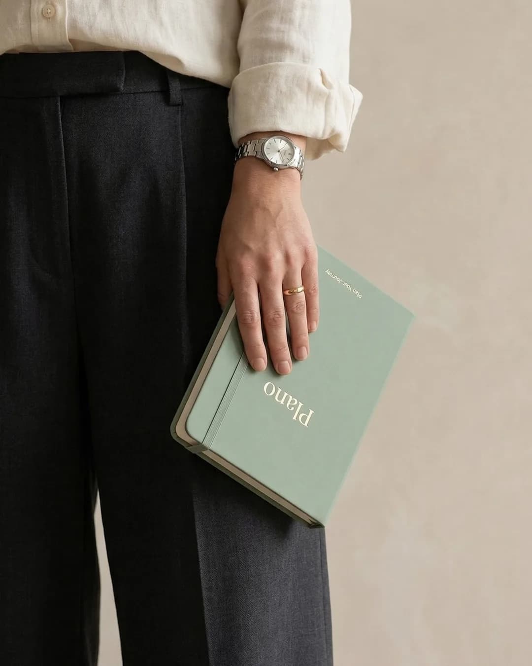 Plano stationery in soft daylight